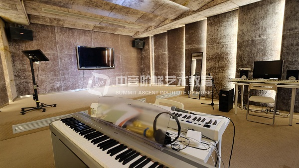 声乐艺考培训学校<a href=//m.mpl99.com/ target=_blank class=infotextkey></a>多媒体教室