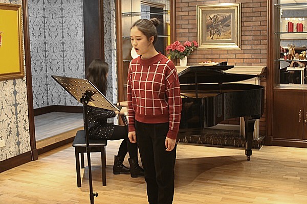 高考声乐培训：北京一对一声乐培训班多少钱？