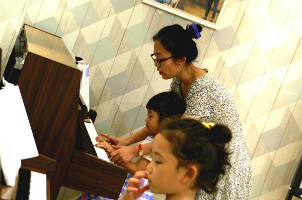 钢琴左手指法钢琴小白必备