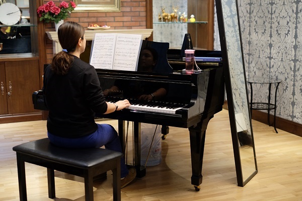 钢琴音乐艺考训练左右手协调性的技巧