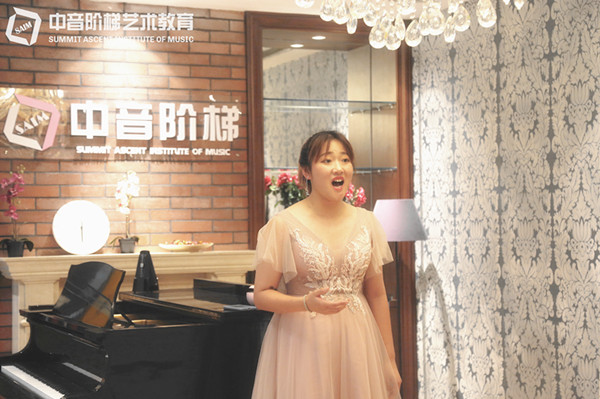 播音主持各大学分数线