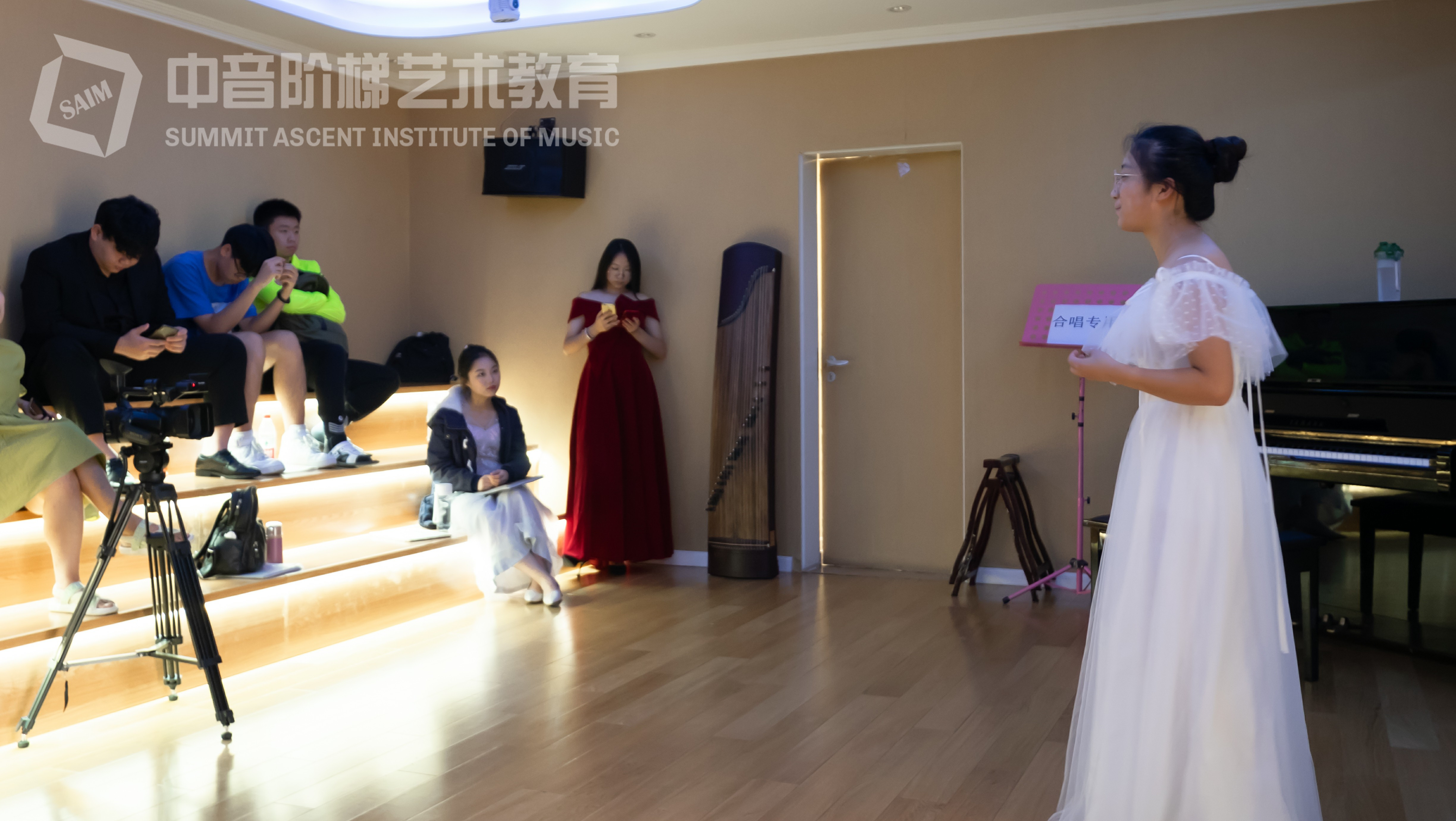 学声乐的年龄是什么时候？