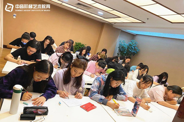 高三夏令营的好处有哪些？的夏令营怎么样？