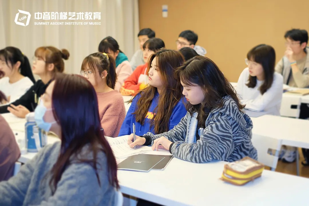 艺考辅导学校怎么选择？艺术生是否该上培训班？