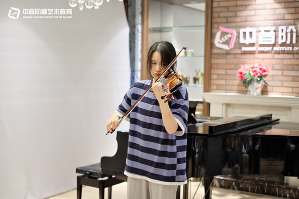 小提琴音乐培训哪家好？学好小提琴的注意事项有哪些？