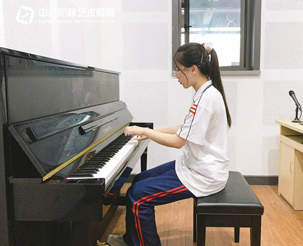声乐艺考集训半年要多少钱 主要花费在哪?