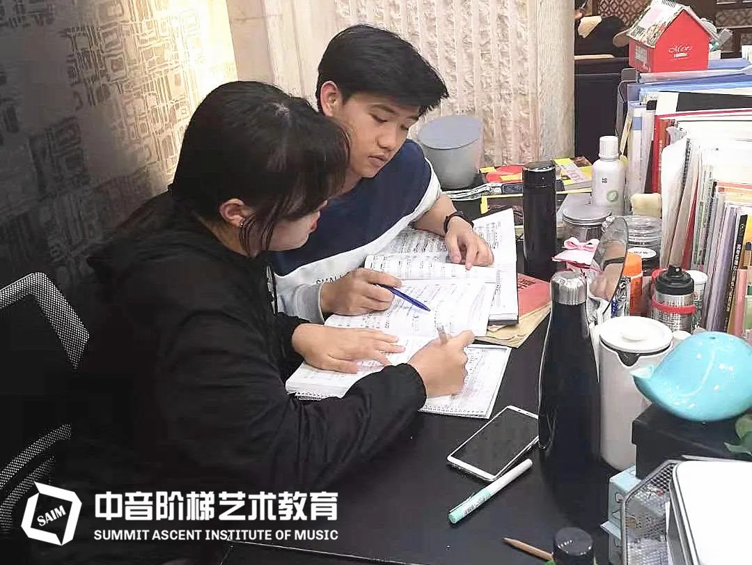 乐理课一对一收费是多少？学习基本乐理要多长时间