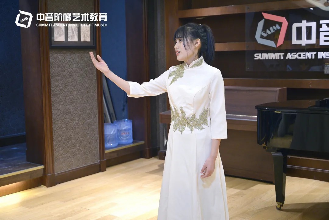 声乐艺考生应掌握的基本功该如何正确的去训练？气息基本功训练有哪些技巧