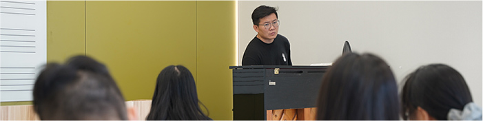 完善丰富课程体系